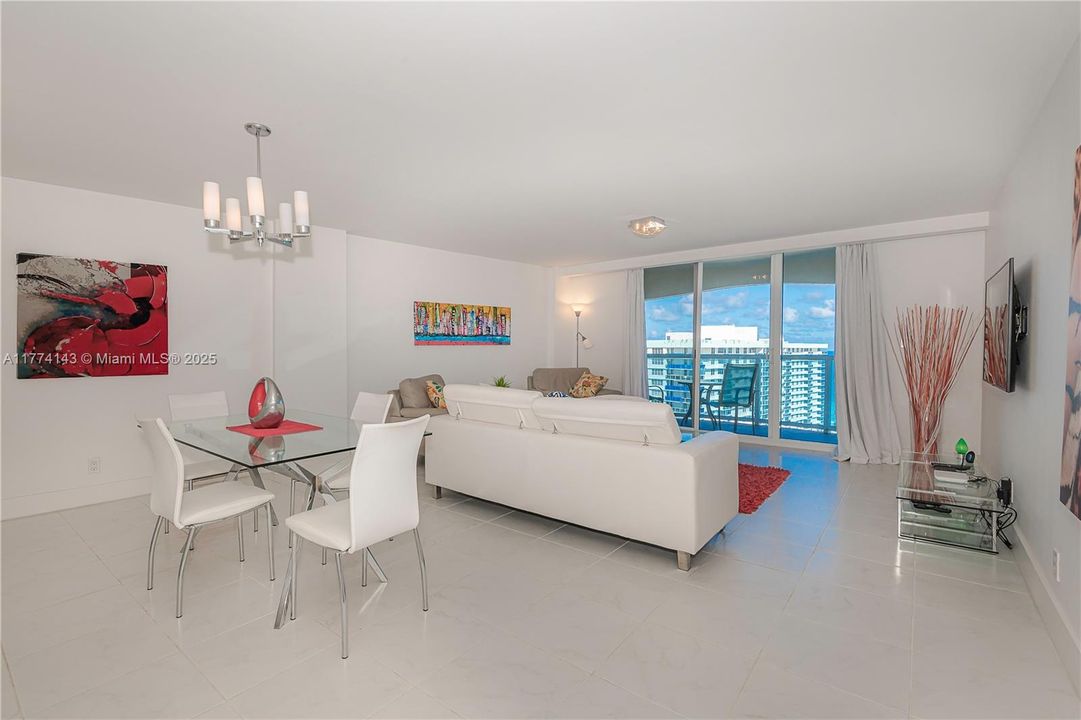 Recently Rented: $3,500 (2 beds, 2 baths, 1334 Square Feet)