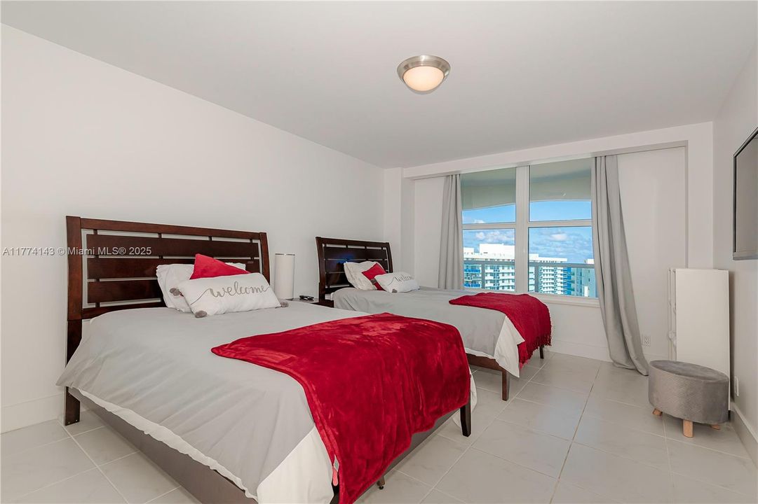 Recently Rented: $3,500 (2 beds, 2 baths, 1334 Square Feet)