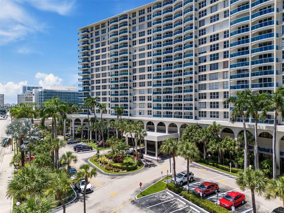 Recently Rented: $3,500 (2 beds, 2 baths, 1334 Square Feet)