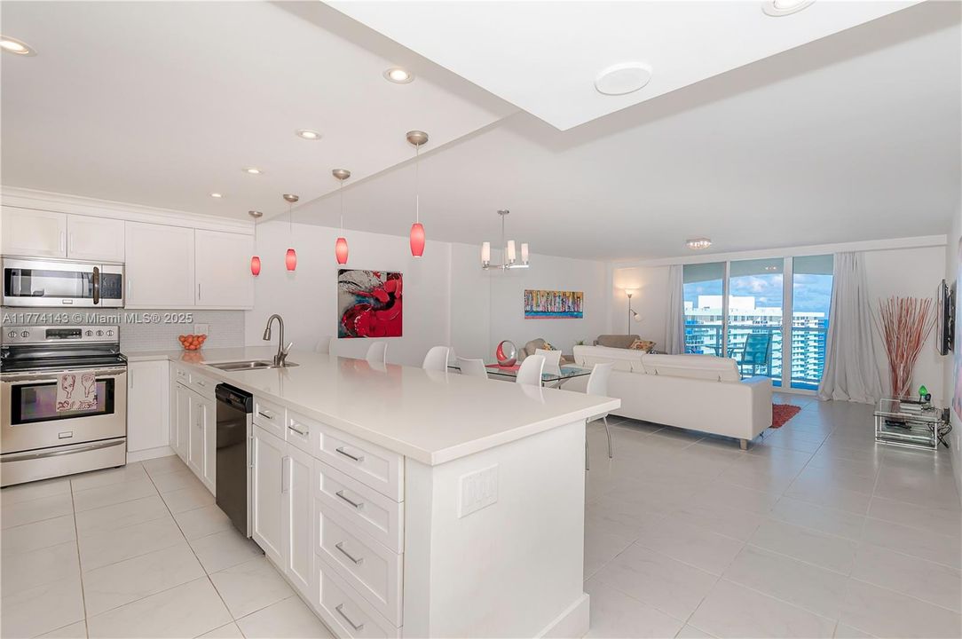 Recently Rented: $3,500 (2 beds, 2 baths, 1334 Square Feet)