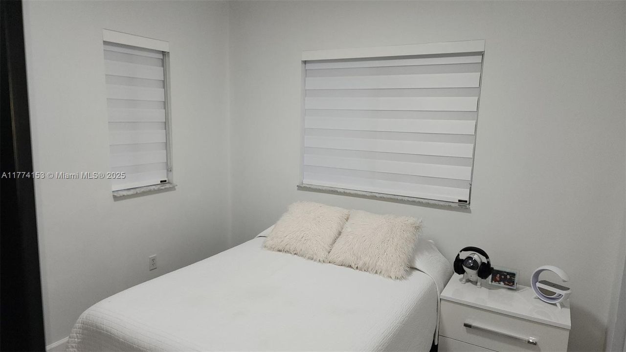 Recently Rented: $4,200 (5 beds, 3 baths, 1814 Square Feet)