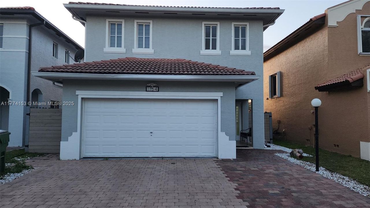 Recently Rented: $4,200 (5 beds, 3 baths, 1814 Square Feet)