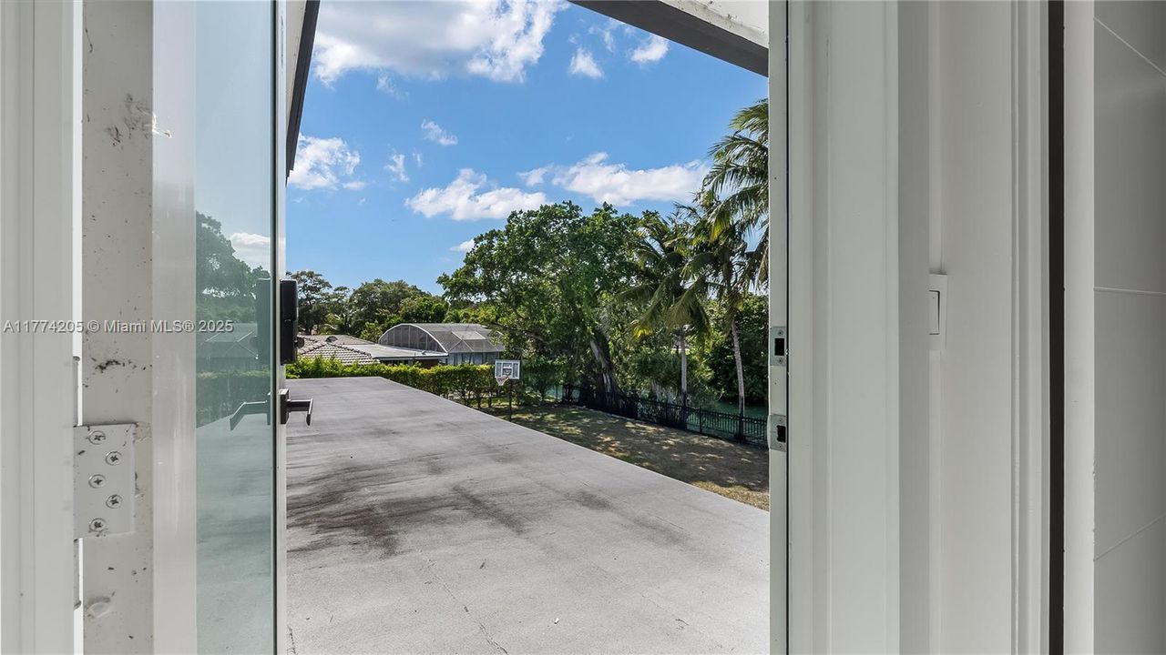 For Sale: $2,800,000 (6 beds, 3 baths, 3743 Square Feet)