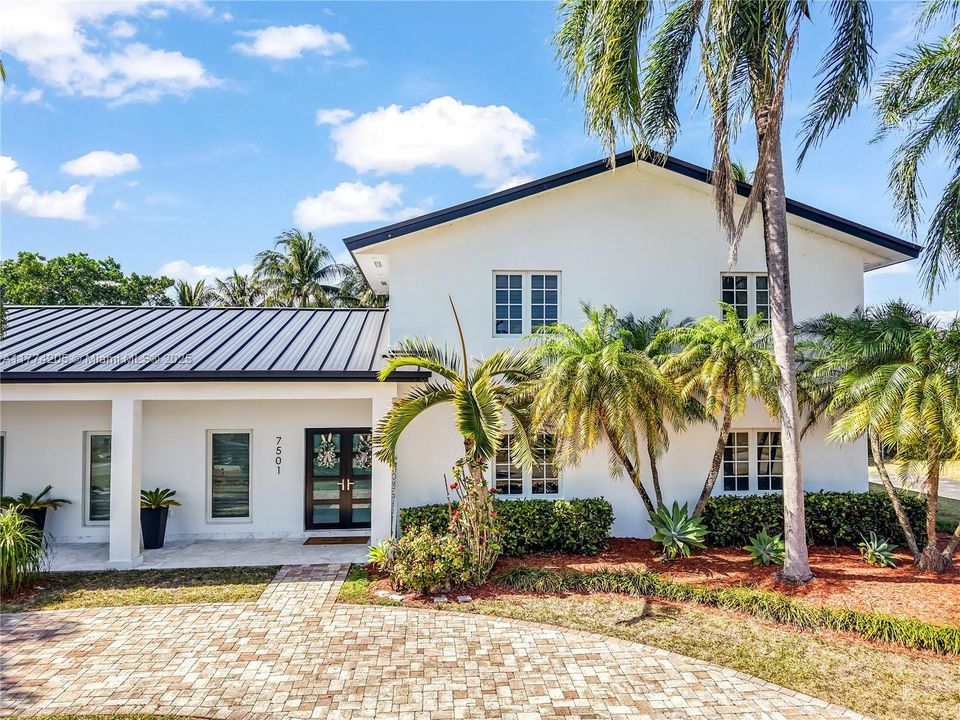 For Sale: $2,800,000 (6 beds, 3 baths, 3743 Square Feet)