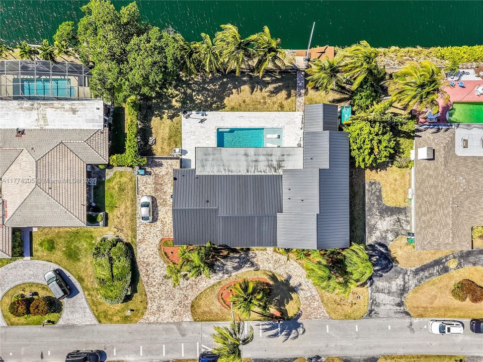 For Sale: $2,800,000 (6 beds, 3 baths, 3743 Square Feet)