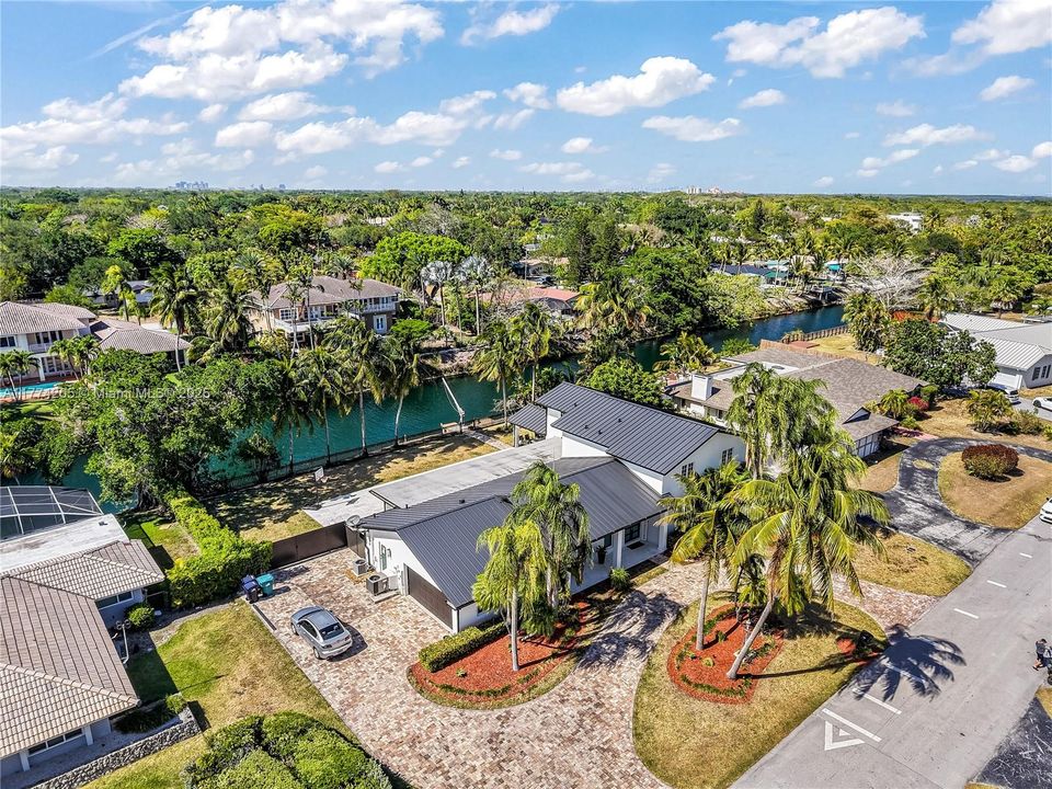 For Sale: $2,800,000 (6 beds, 3 baths, 3743 Square Feet)