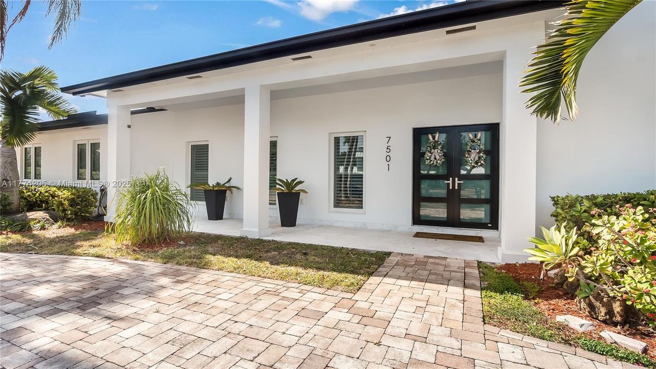 For Sale: $2,800,000 (6 beds, 3 baths, 3743 Square Feet)