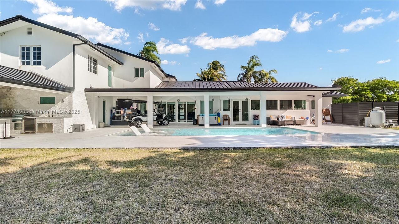 For Sale: $2,800,000 (6 beds, 3 baths, 3743 Square Feet)