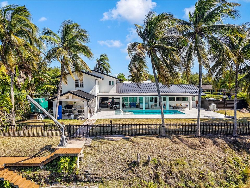 For Sale: $2,800,000 (6 beds, 3 baths, 3743 Square Feet)