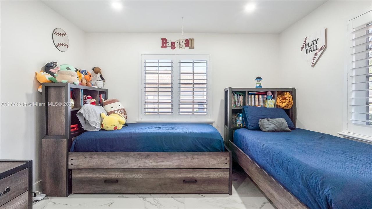 For Sale: $2,800,000 (6 beds, 3 baths, 3743 Square Feet)