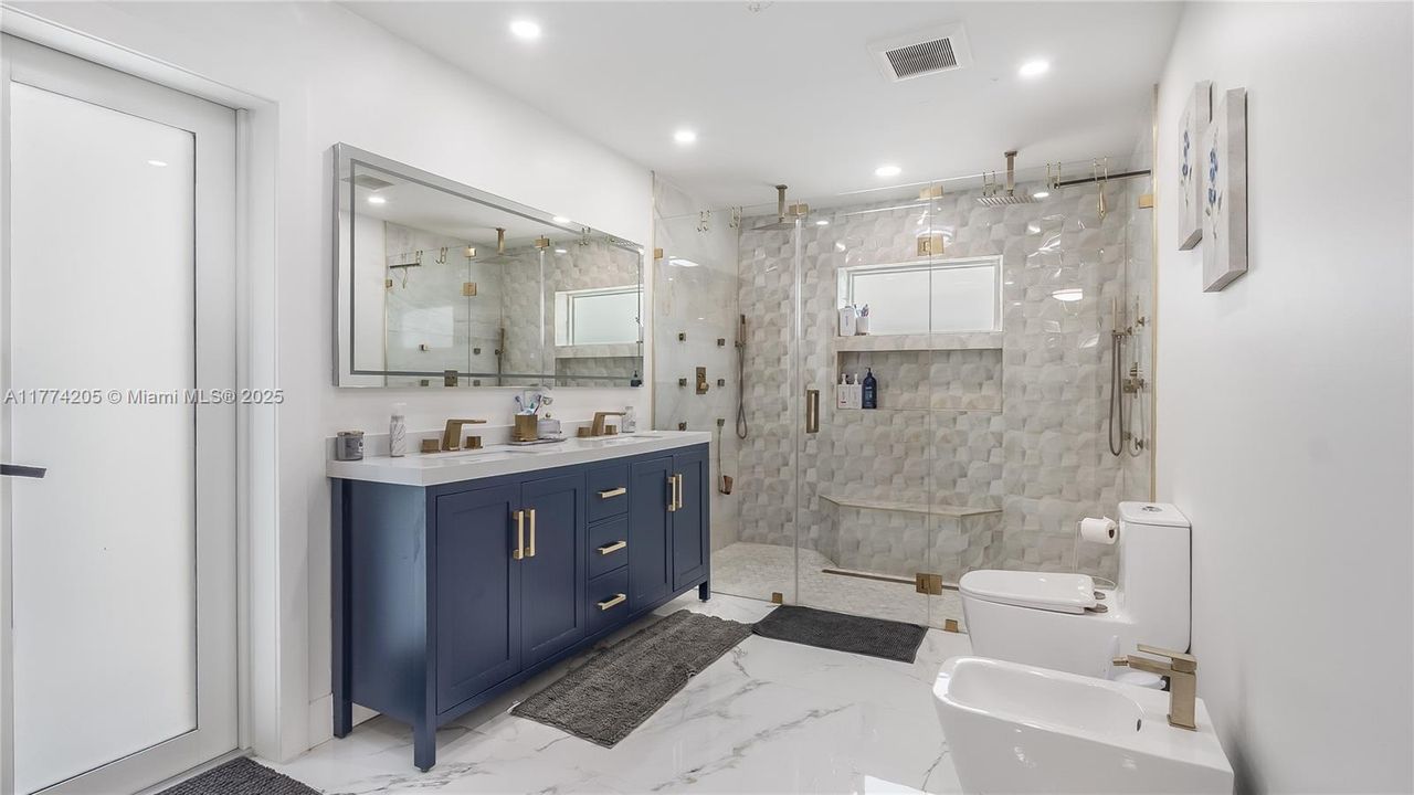 For Sale: $2,800,000 (6 beds, 3 baths, 3743 Square Feet)