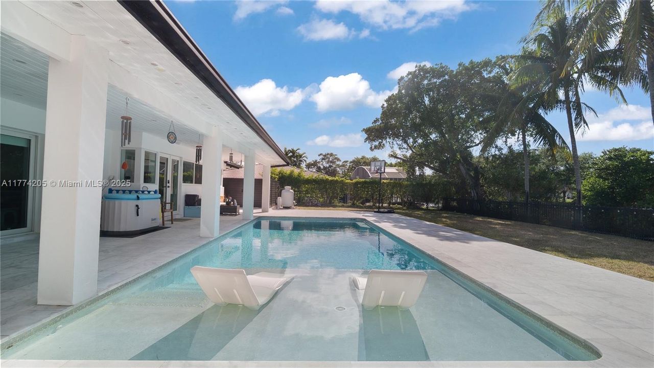 For Sale: $2,800,000 (6 beds, 3 baths, 3743 Square Feet)