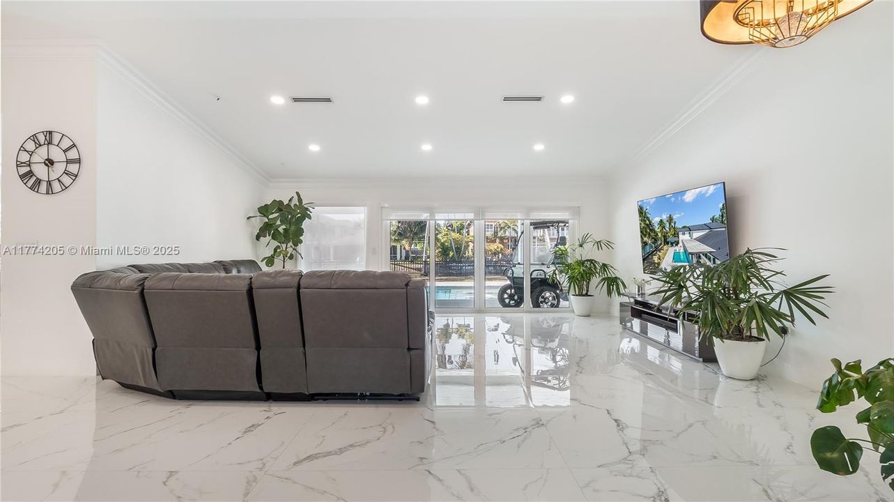 For Sale: $2,800,000 (6 beds, 3 baths, 3743 Square Feet)