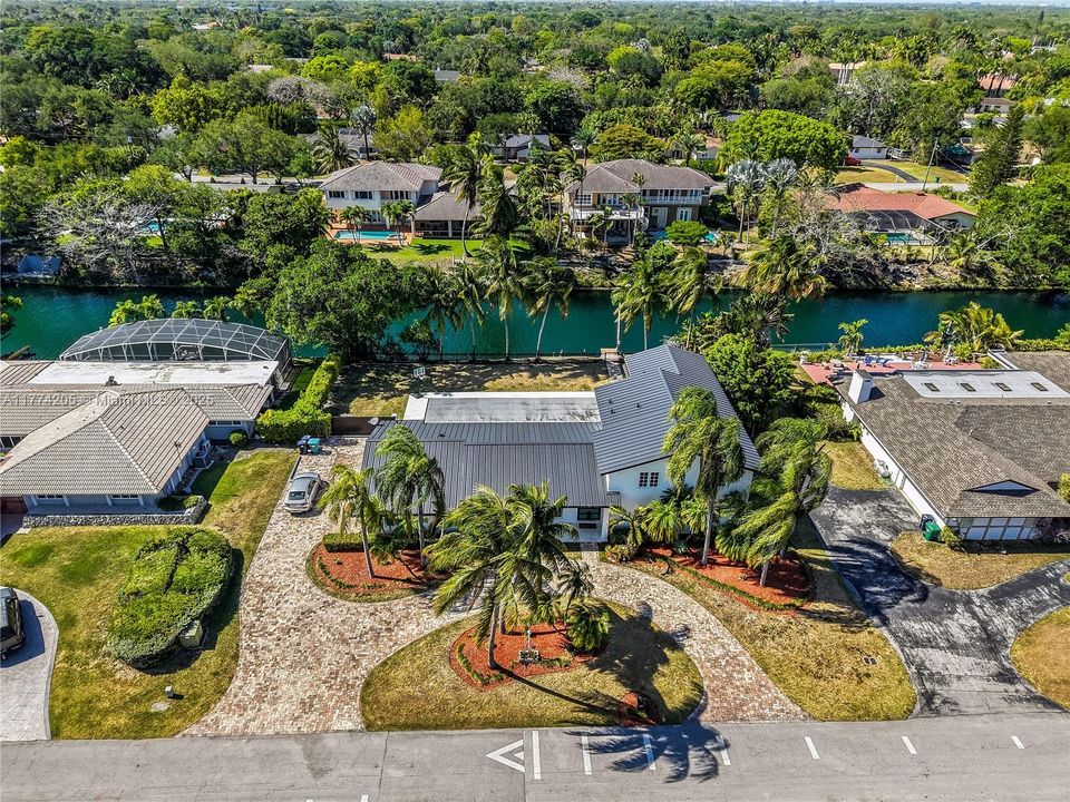 For Sale: $2,800,000 (6 beds, 3 baths, 3743 Square Feet)