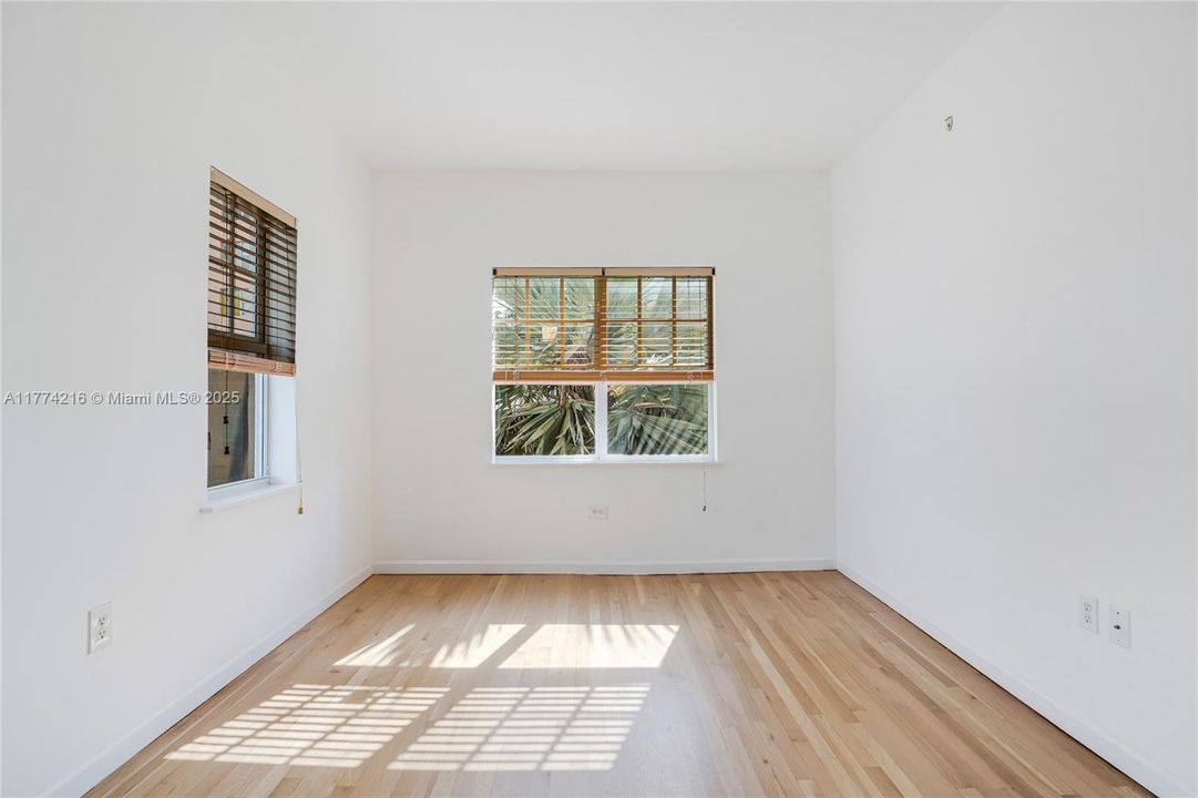 最近租的: $2,700 (2 贝兹, 2 浴室, 730 平方英尺)