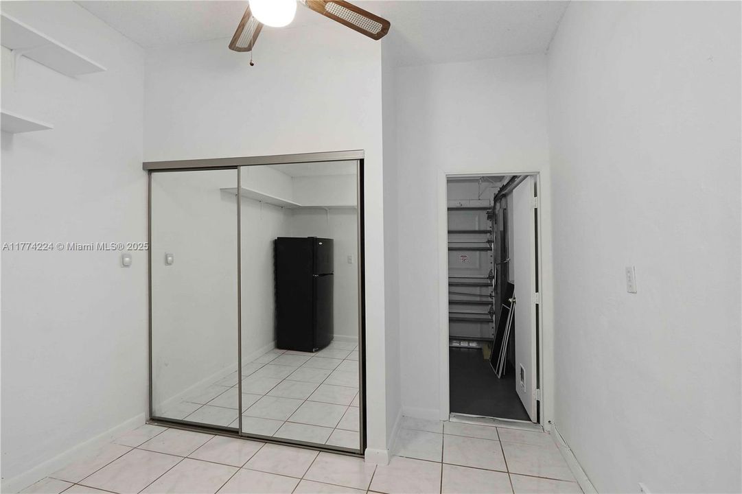 最近售出: $490,000 (3 贝兹, 2 浴室, 1715 平方英尺)