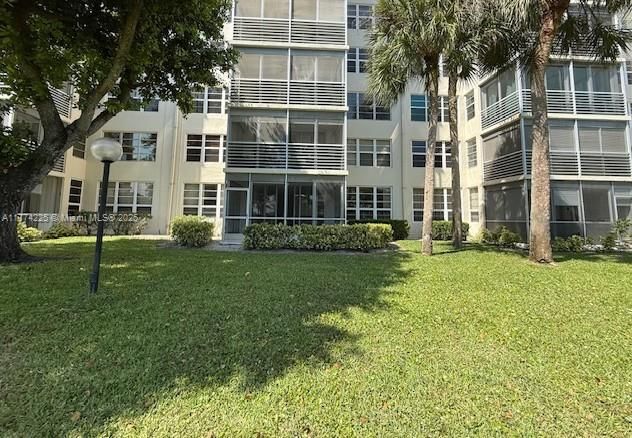 Vendido Recientemente: $210,000 (3 camas, 2 baños, 1620 Pies cuadrados)