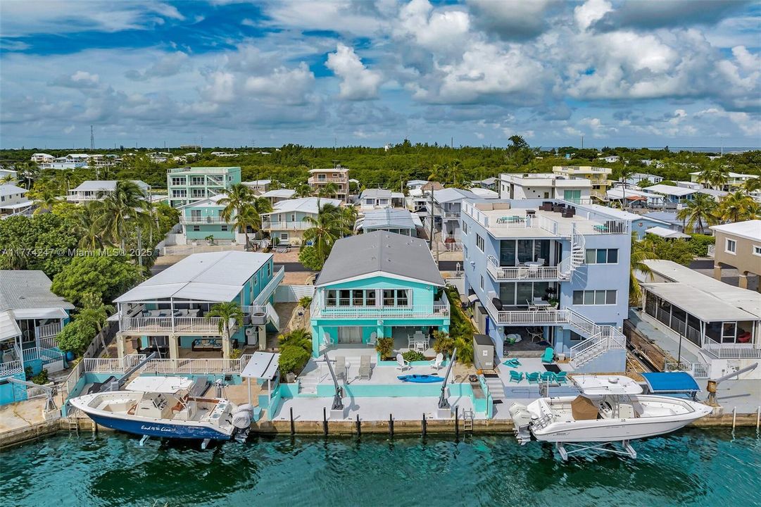 最近售出: $1,175,000 (2 贝兹, 2 浴室, 3186 平方英尺)