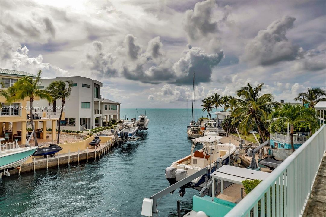 最近售出: $1,175,000 (2 贝兹, 2 浴室, 3186 平方英尺)