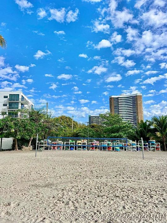 Recently Sold: $285,000 (1 beds, 1 baths, 775 Square Feet)