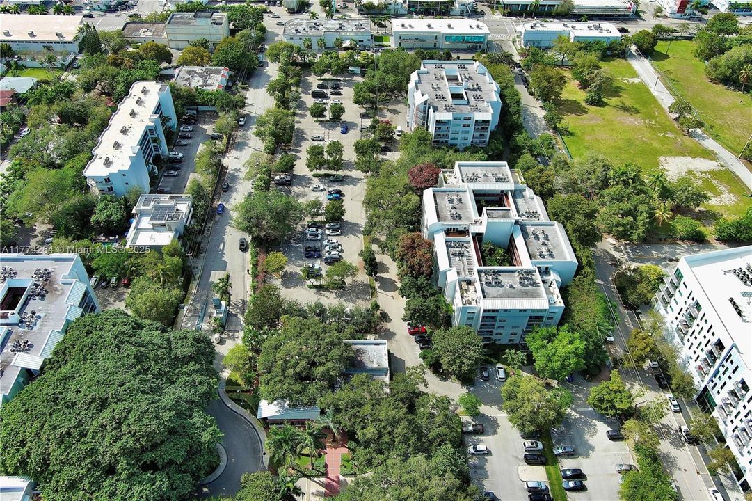 Recently Sold: $285,000 (1 beds, 1 baths, 775 Square Feet)