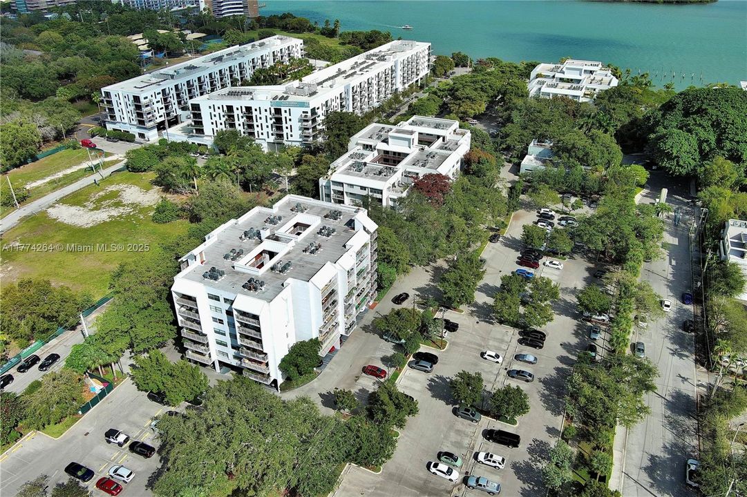 Recently Sold: $285,000 (1 beds, 1 baths, 775 Square Feet)