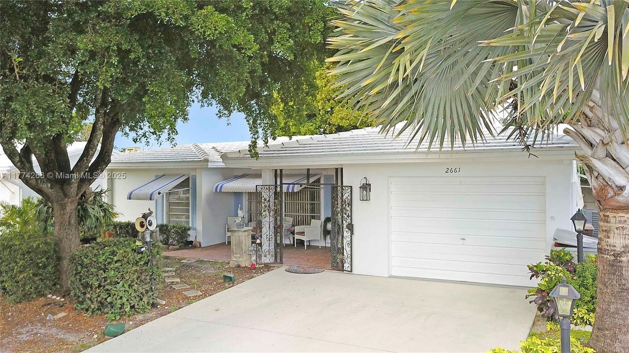 Recently Sold: $312,000 (2 beds, 2 baths, 1292 Square Feet)