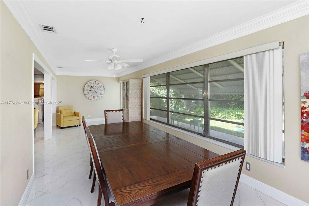 Recently Sold: $312,000 (2 beds, 2 baths, 1292 Square Feet)