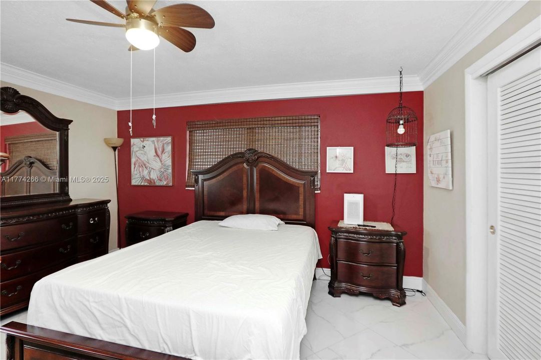 Recently Sold: $312,000 (2 beds, 2 baths, 1292 Square Feet)