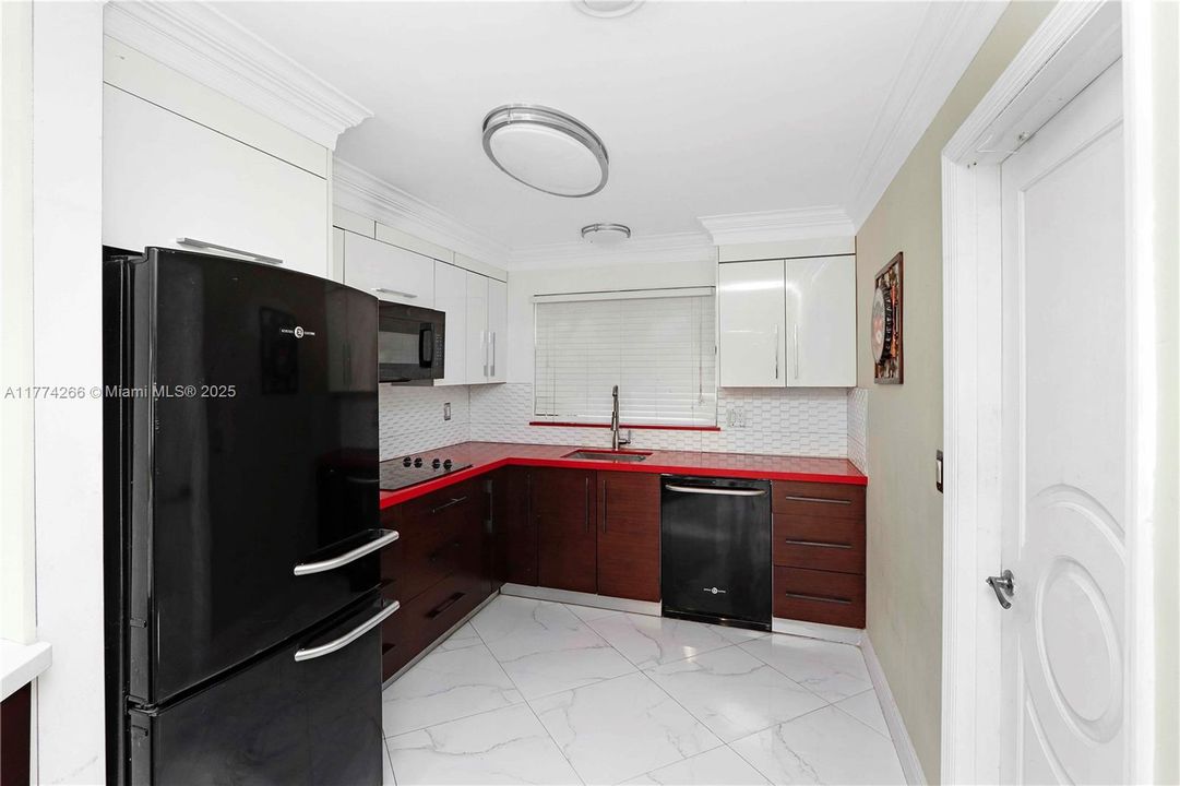 Recently Sold: $312,000 (2 beds, 2 baths, 1292 Square Feet)