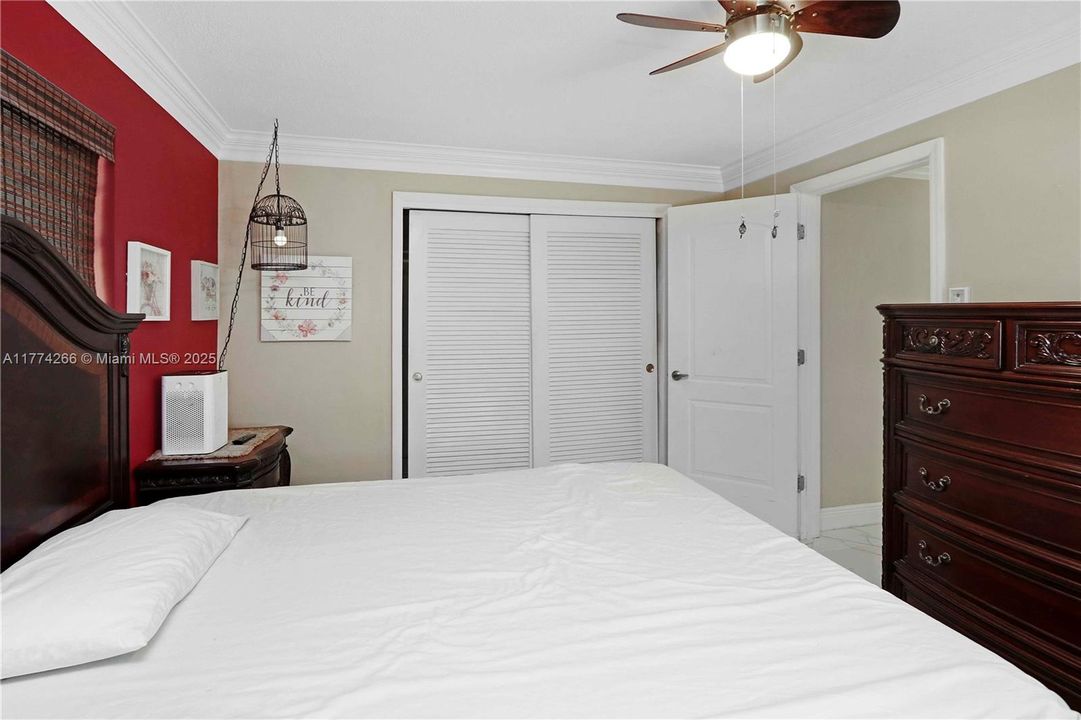 Recently Sold: $312,000 (2 beds, 2 baths, 1292 Square Feet)