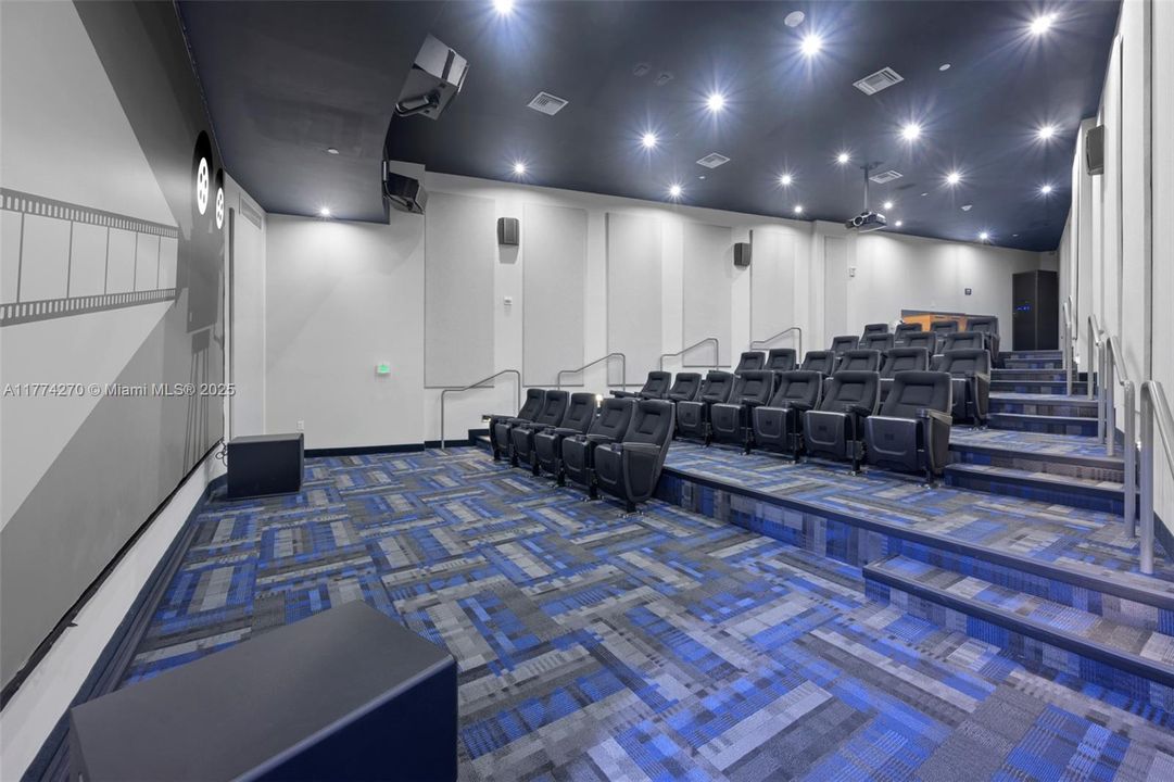 Recently Sold: $985,000 (3 beds, 3 baths, 1869 Square Feet)