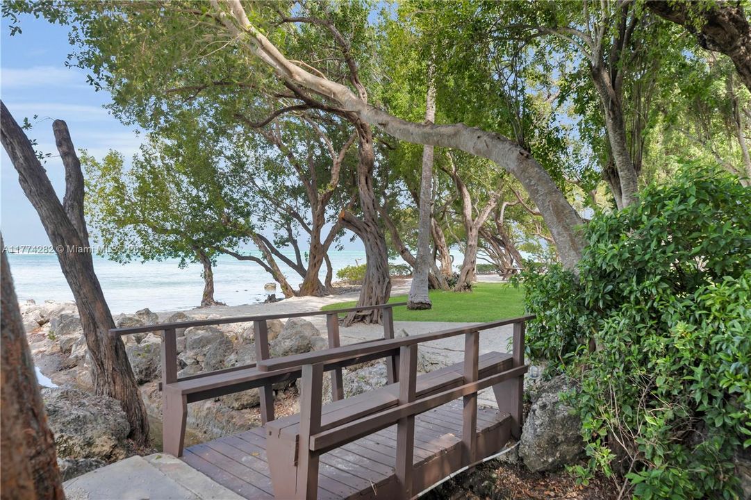 Recently Sold: $985,000 (2 beds, 2 baths, 1454 Square Feet)