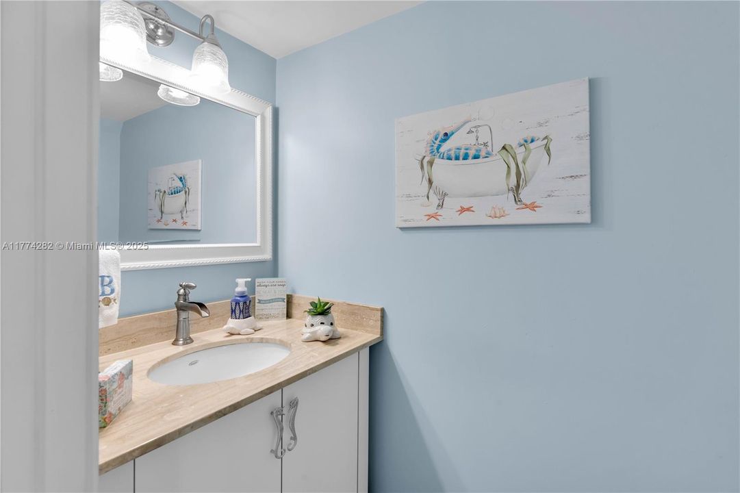 Recently Sold: $985,000 (2 beds, 2 baths, 1454 Square Feet)