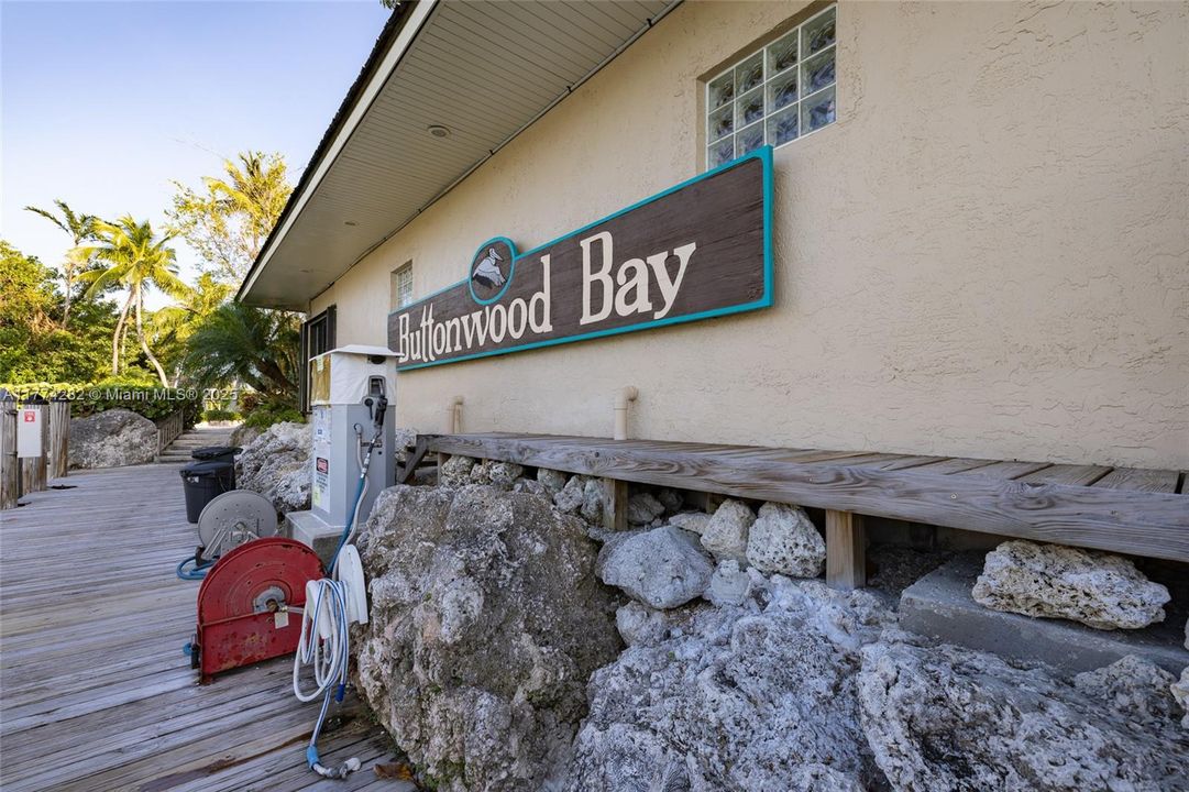 Recently Sold: $985,000 (2 beds, 2 baths, 1454 Square Feet)