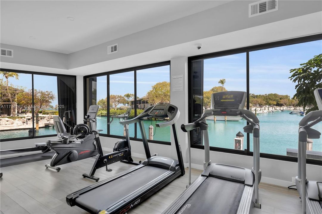 Recently Sold: $985,000 (2 beds, 2 baths, 1454 Square Feet)