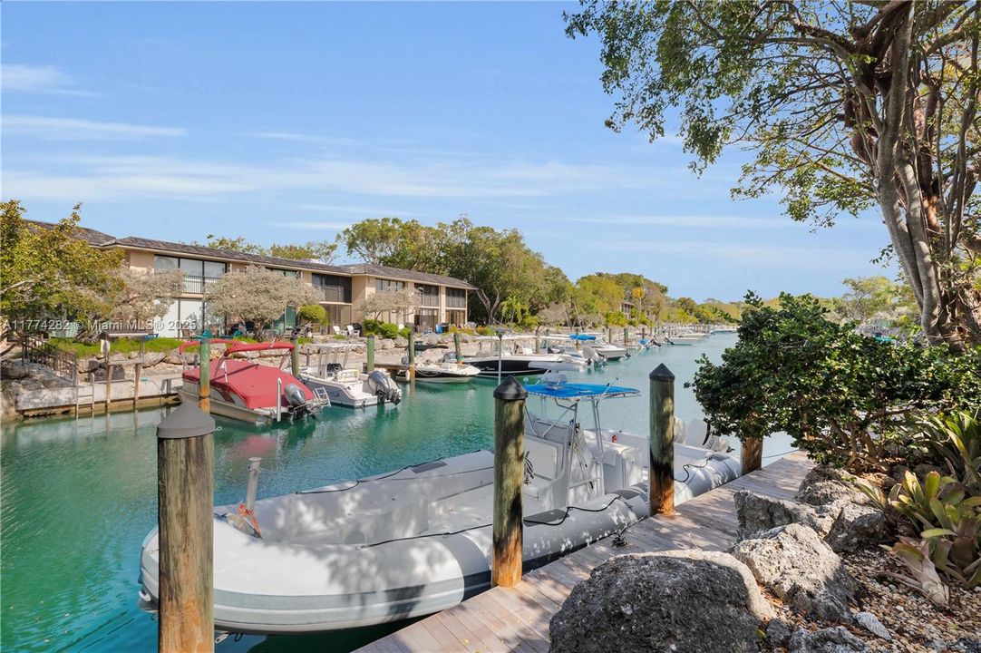 Recently Sold: $985,000 (2 beds, 2 baths, 1454 Square Feet)