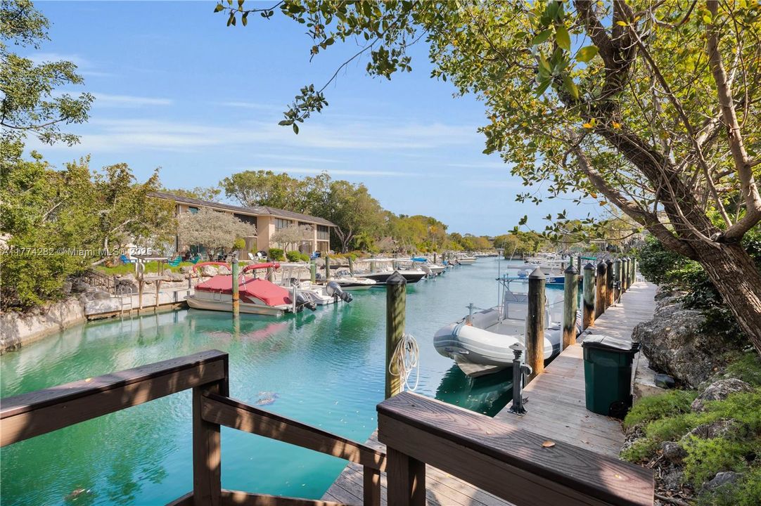 Recently Sold: $985,000 (2 beds, 2 baths, 1454 Square Feet)