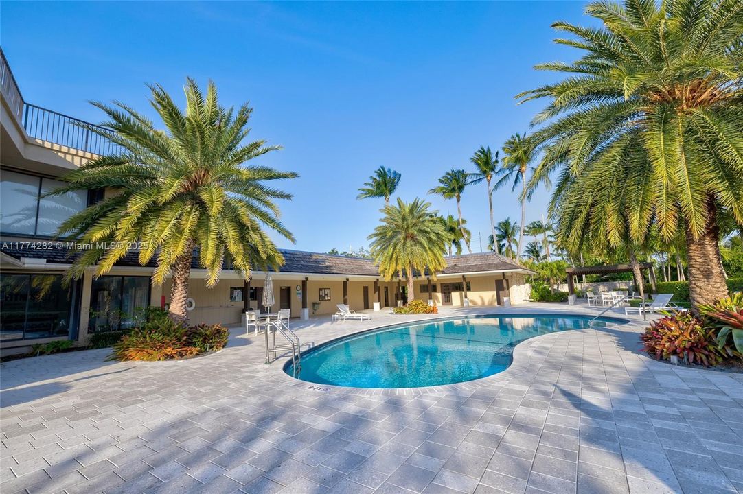 Recently Sold: $985,000 (2 beds, 2 baths, 1454 Square Feet)