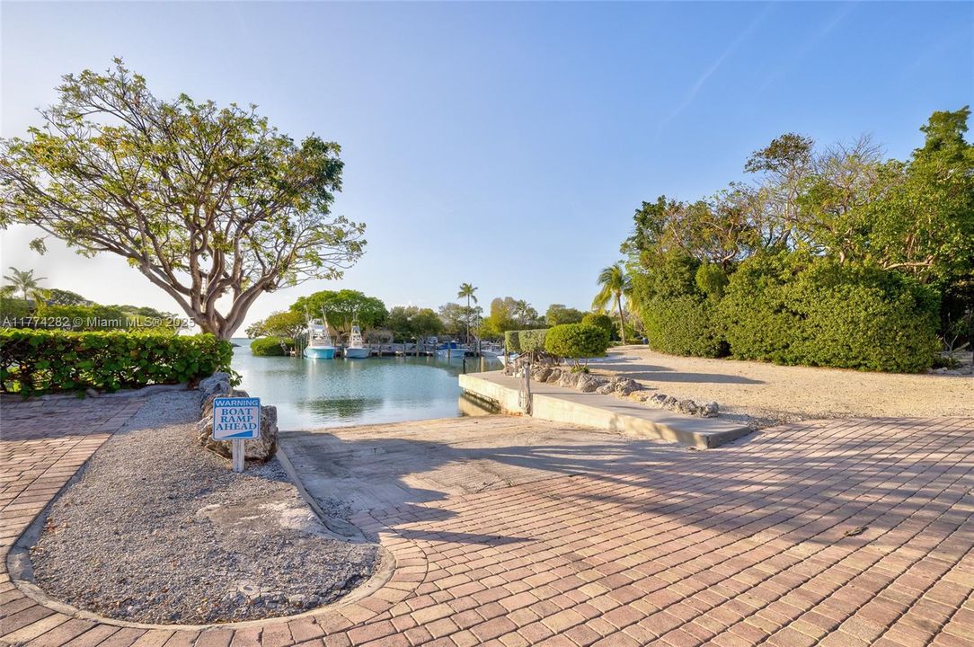 Recently Sold: $985,000 (2 beds, 2 baths, 1454 Square Feet)