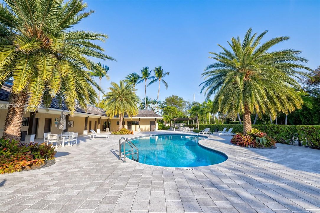 Recently Sold: $985,000 (2 beds, 2 baths, 1454 Square Feet)