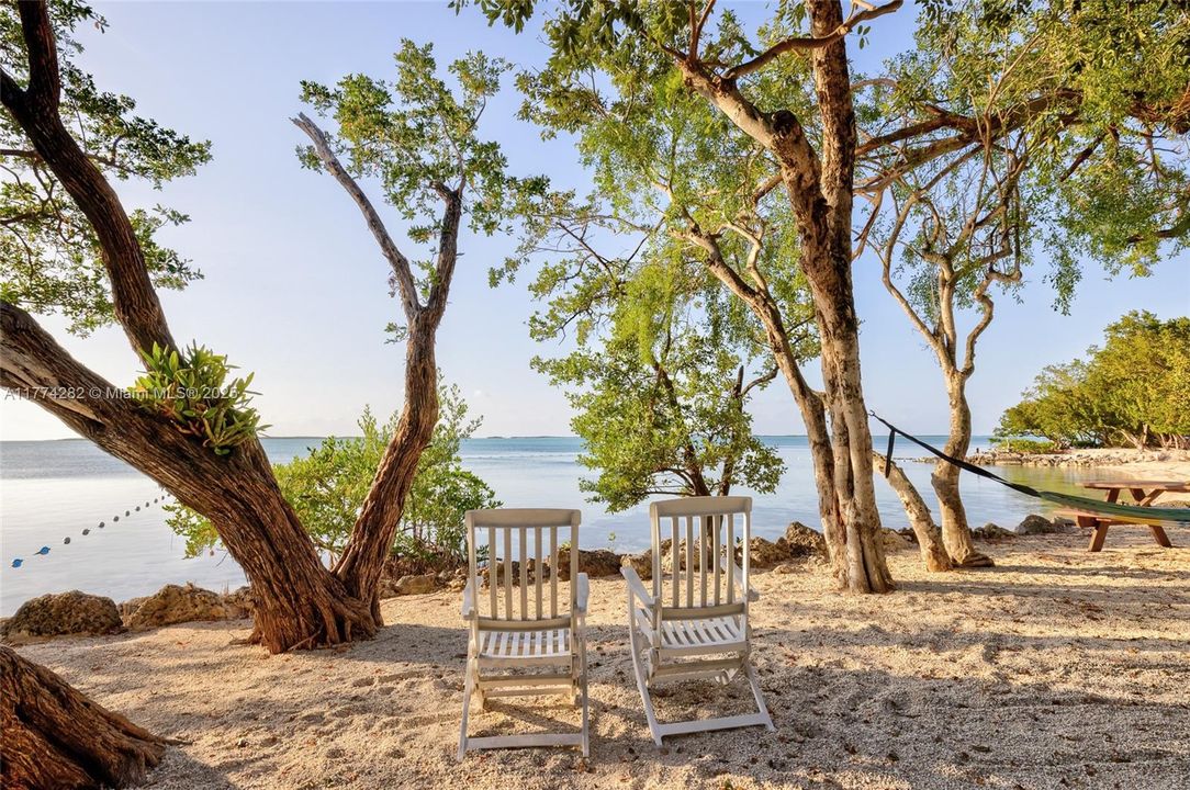 Recently Sold: $985,000 (2 beds, 2 baths, 1454 Square Feet)