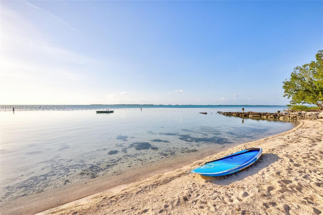 Recently Sold: $985,000 (2 beds, 2 baths, 1454 Square Feet)