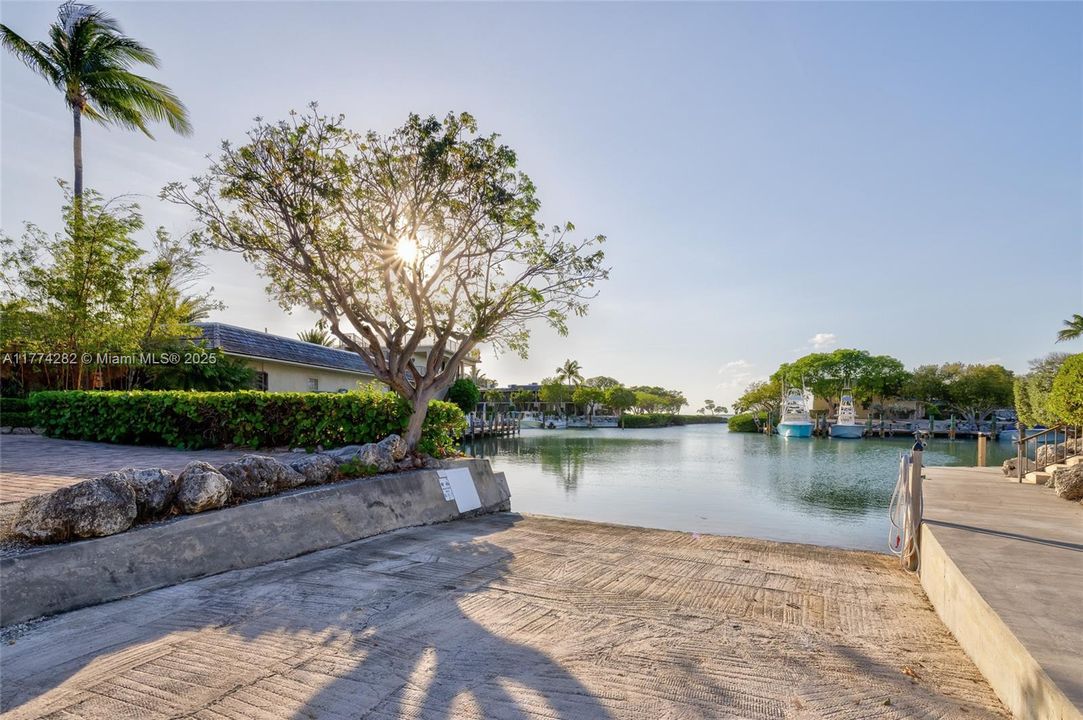 Recently Sold: $985,000 (2 beds, 2 baths, 1454 Square Feet)