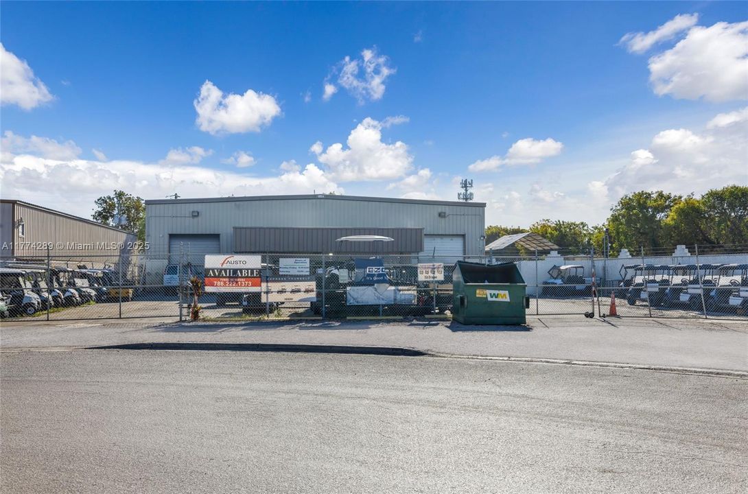 Недавно продано: $3,000,000 (0 спален, 0 ванн, 0 Квадратных фут)