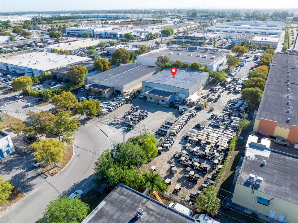 Недавно продано: $3,000,000 (0 спален, 0 ванн, 0 Квадратных фут)