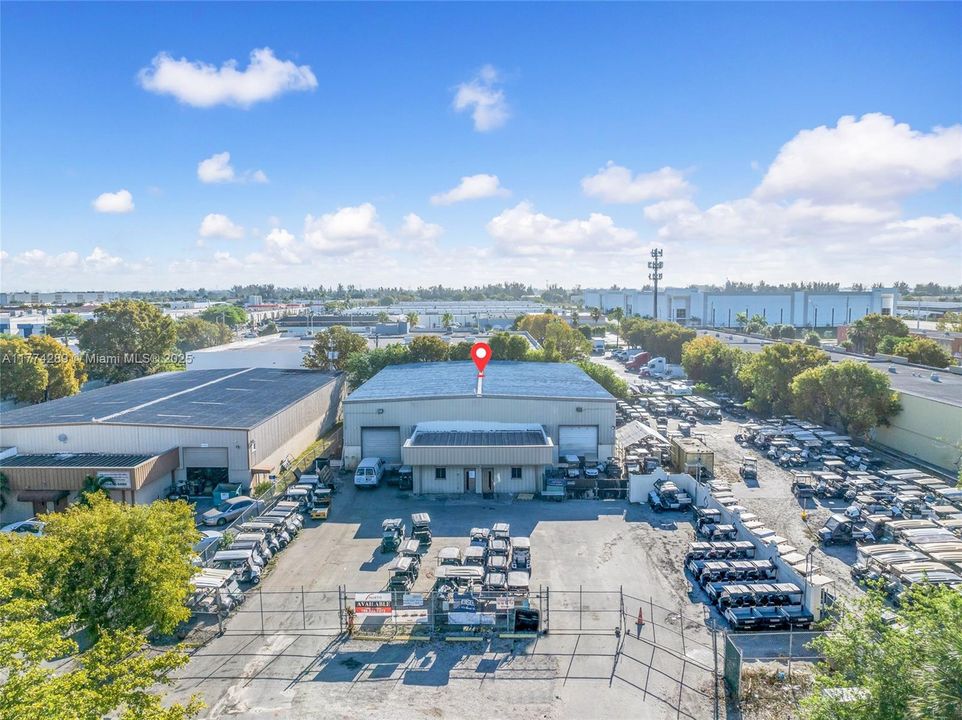 Недавно продано: $3,000,000 (0 спален, 0 ванн, 0 Квадратных фут)