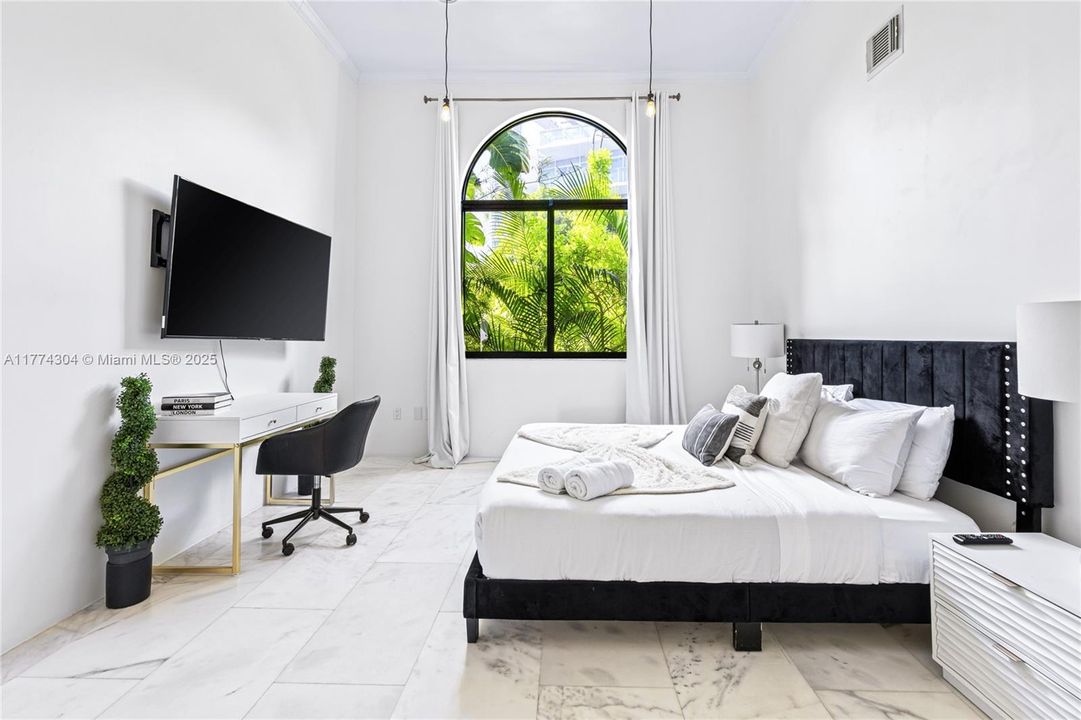 En Venta: $2,650,000 (8 camas, 8 baños, 4691 Pies cuadrados)