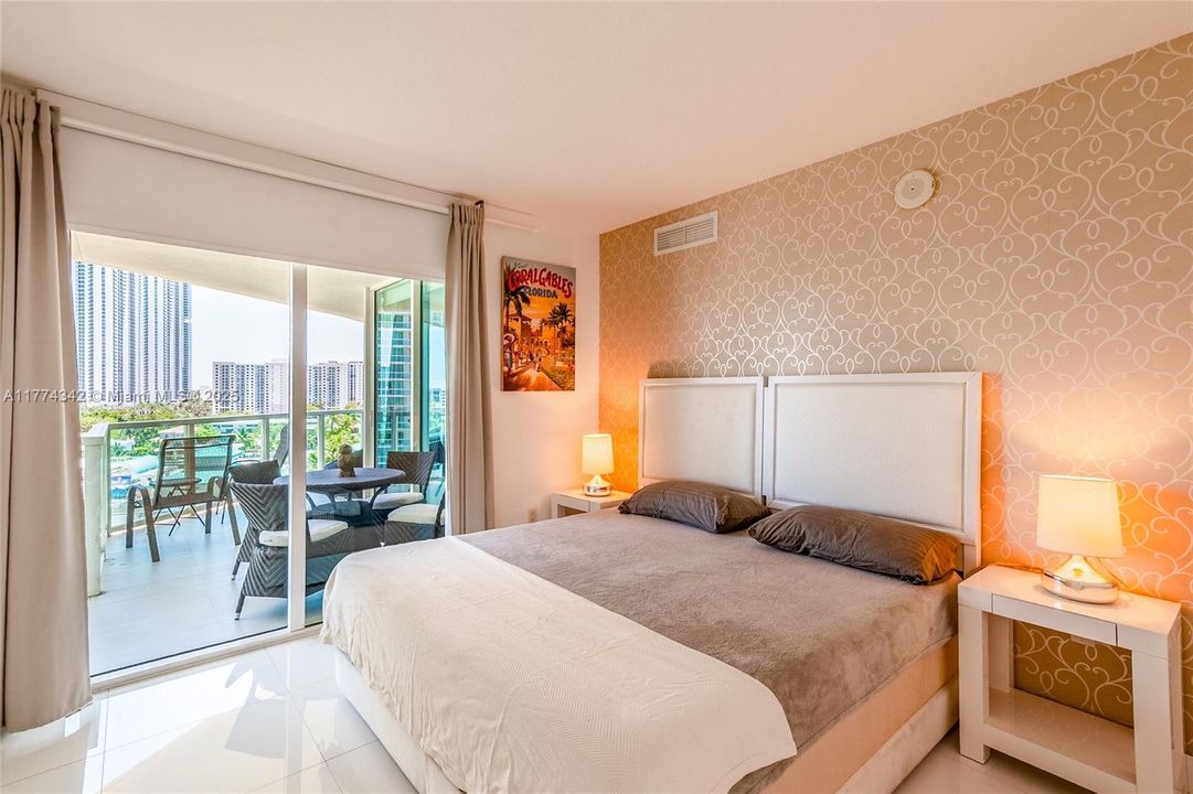 待售: $850,000 (3 贝兹, 2 浴室, 1489 平方英尺)