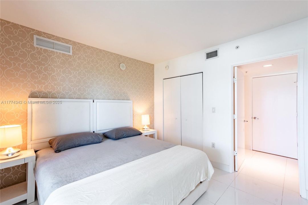 待售: $850,000 (3 贝兹, 2 浴室, 1489 平方英尺)